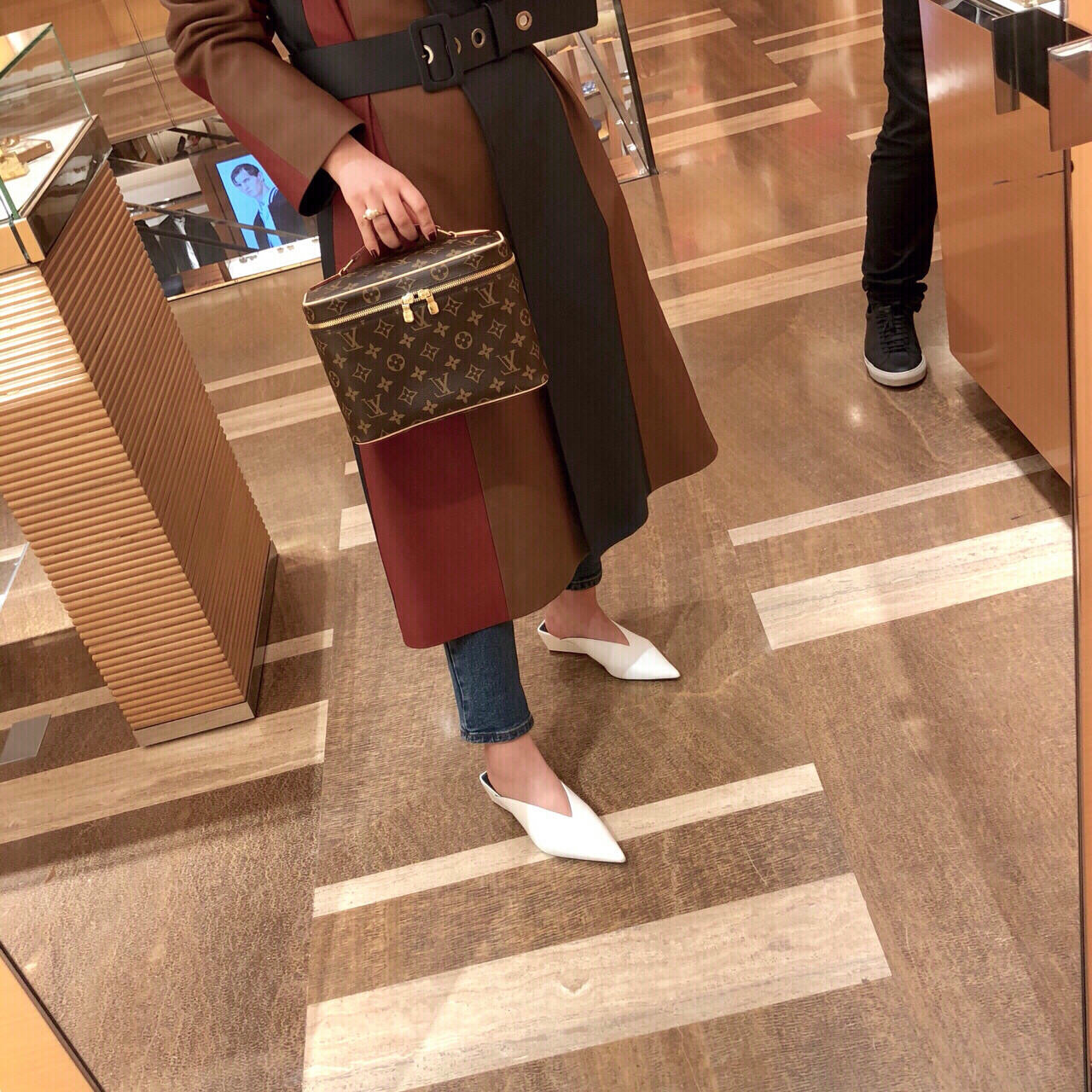 LV Nice Bb M42265 Size 24 x 18 x 14.5 cm