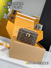 LV Nice Mini M44495 Size 20 x 13.5 x 12 cm